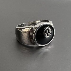 Y2K 2000s vintage retro style 8 ball chrome silver ring